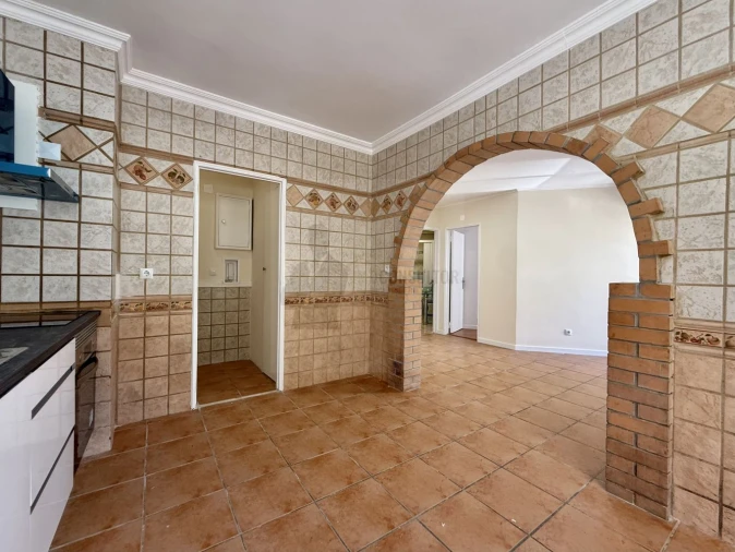 Apartamento T3 para Venda em Algueirão-Mem Martins Foto 2