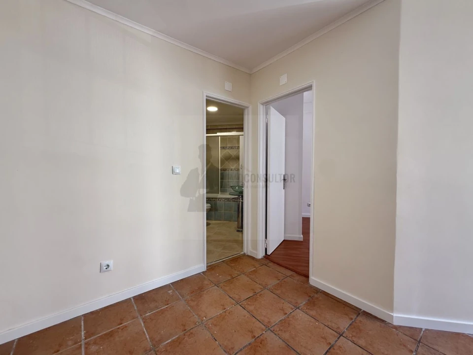 Apartamento T3 para Venda em Algueirão-Mem Martins Foto 7
