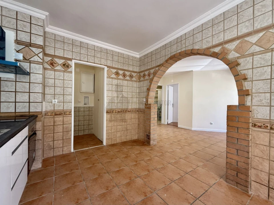 Apartamento T3 para Venda em Algueirão-Mem Martins Foto 2