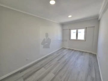 Apartamento T4 para Venda em Amora