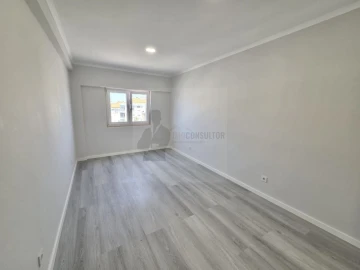 Apartamento T4 para Venda em Amora