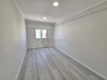 Apartamento T4 para Venda em Amora