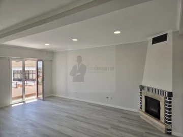 Apartamento T4 para Venda em Amora