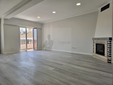 Apartamento T4 para Venda em Amora
