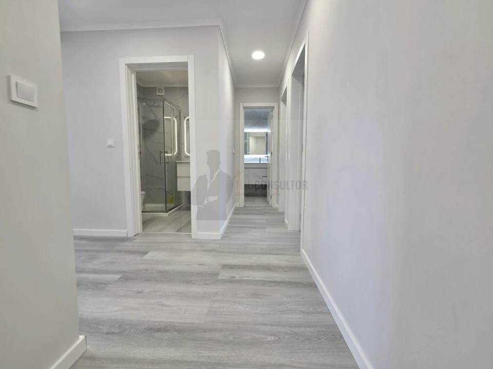 Apartamento T4 para Venda em Amora Foto 21