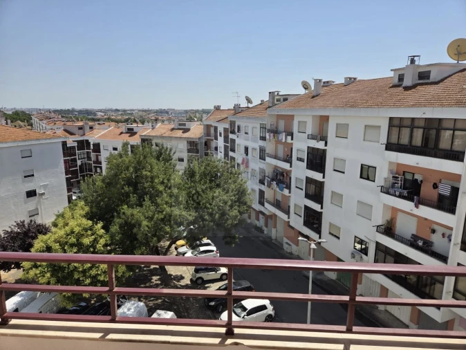 Apartamento T4 para Venda em Amora Foto 7
