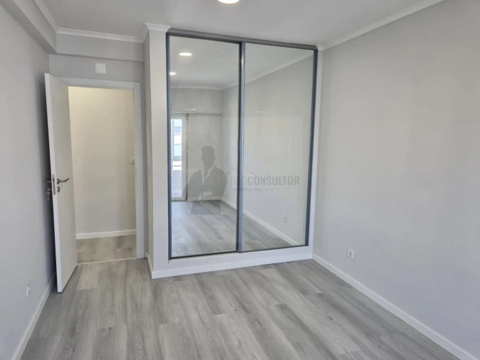 Apartamento T4 para Venda em Amora Foto 27