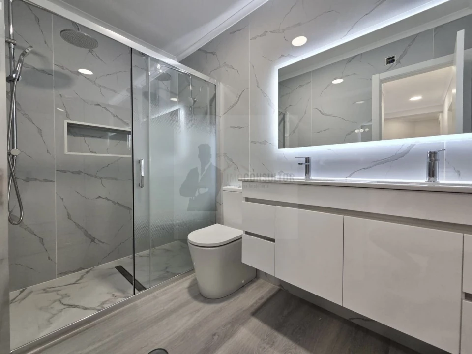 Apartamento T4 para Venda em Amora Foto 19