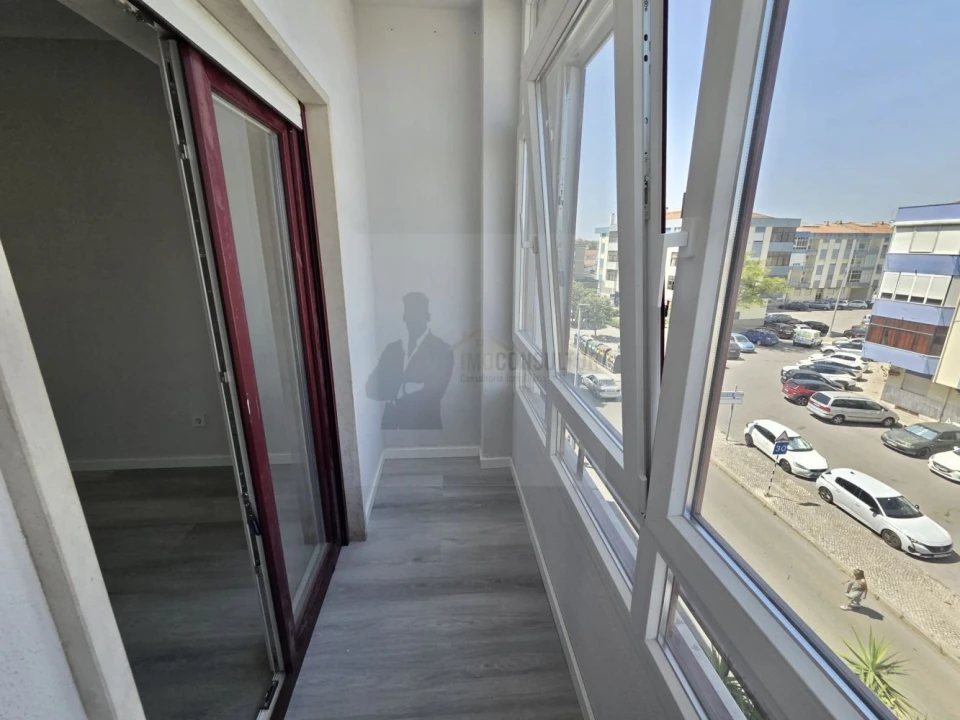 Apartamento T4 para Venda em Amora Foto 24