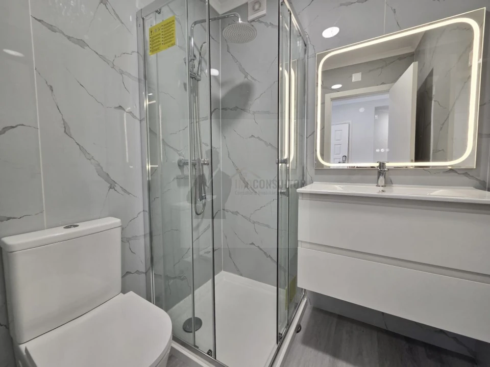Apartamento T4 para Venda em Amora Foto 11