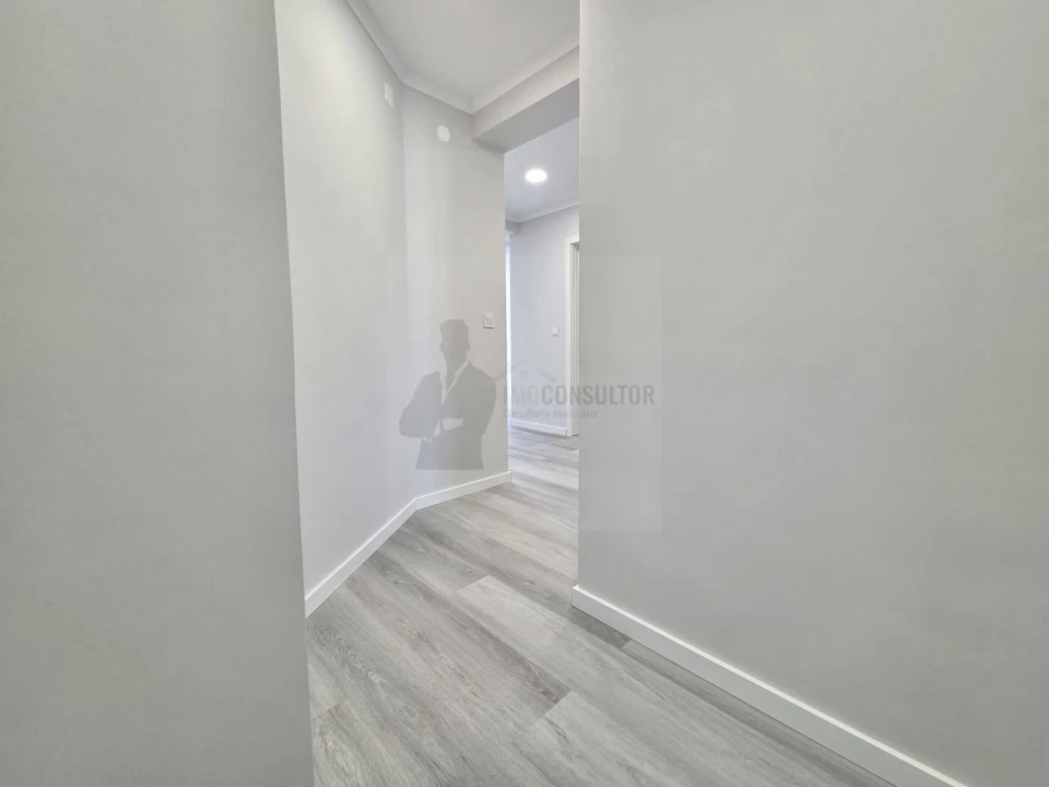 Apartamento T4 para Venda em Amora Foto 35