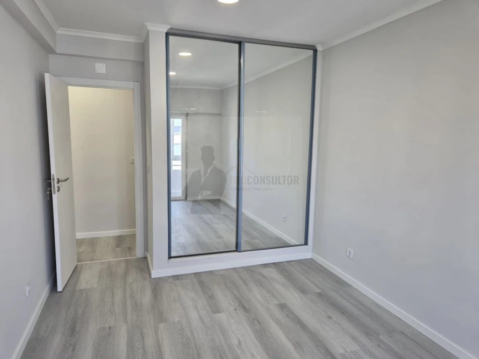 Apartamento T4 para Venda em Amora Foto 27
