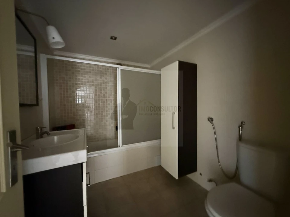 Apartamento T2 para Venda em Queluz e Belas Foto 18