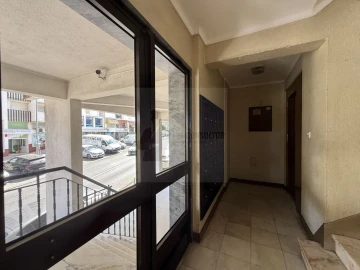 Apartamento T2 para Venda em Queluz e Belas
