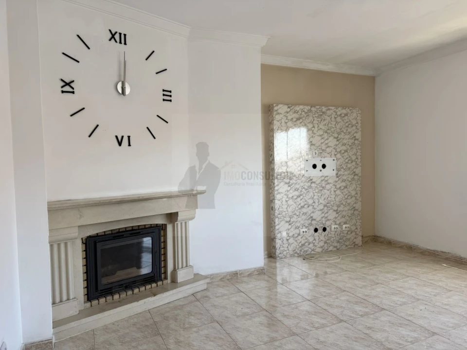 Apartamento T2 para Venda em Queluz e Belas Foto 7