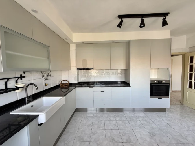 Apartamento T2 para Venda em Queluz e Belas Foto 22