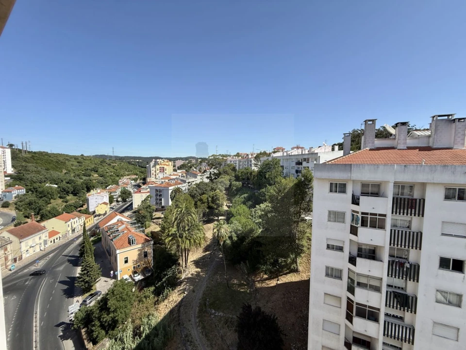 Apartamento T2 para Venda em Queluz e Belas Foto 6