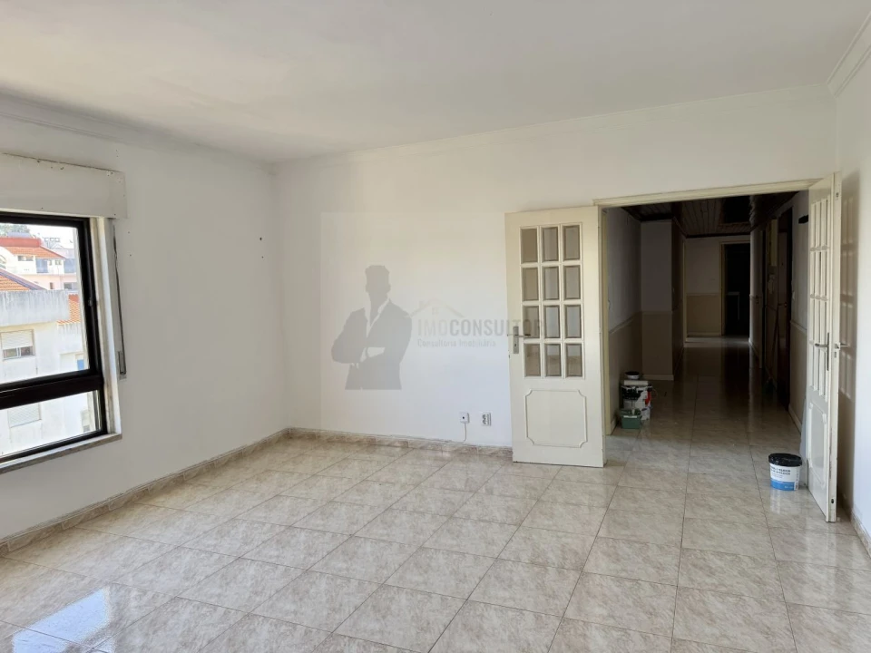 Apartamento T2 para Venda em Queluz e Belas Foto 9