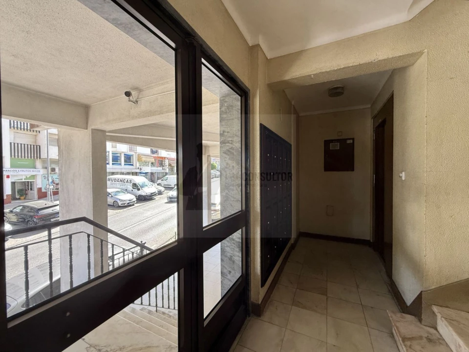 Apartamento T2 para Venda em Queluz e Belas Foto 29