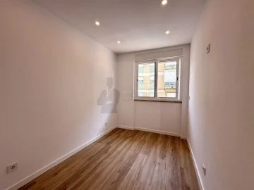 Apartamento T2 para Venda em Odivelas
