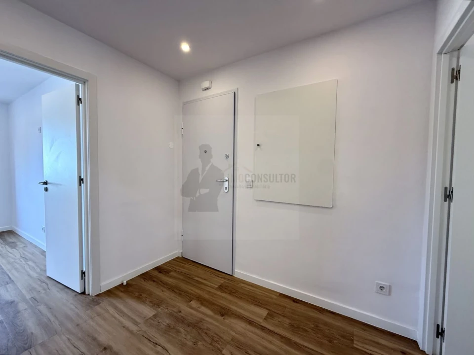 Apartamento T2 para Venda em Odivelas Foto 16