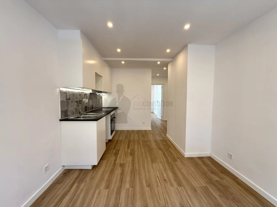 Apartamento T2 para Venda em Odivelas Foto 8