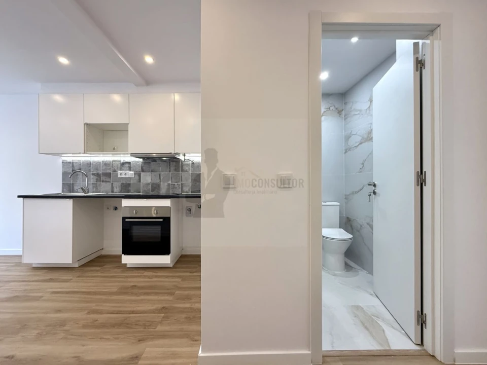 Apartamento T2 para Venda em Odivelas Foto 5