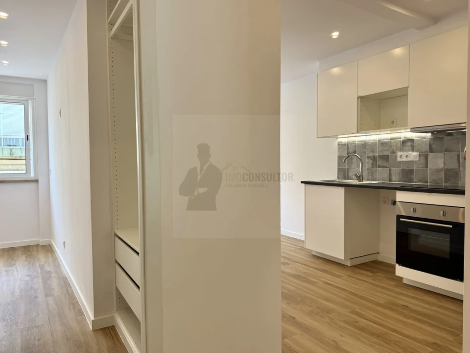 Apartamento T2 para Venda em Odivelas Foto 11