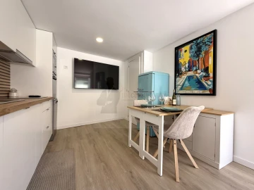 Apartamento T1 para Venda em Agualva e Mira-Sintra