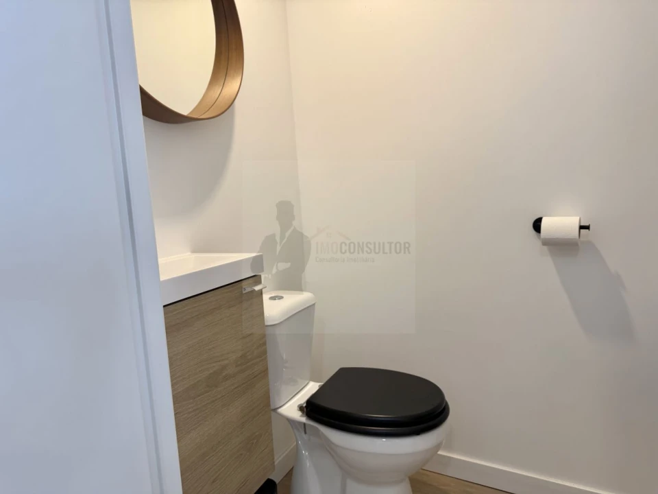 Apartamento T1 para Venda em Agualva e Mira-Sintra Foto 9