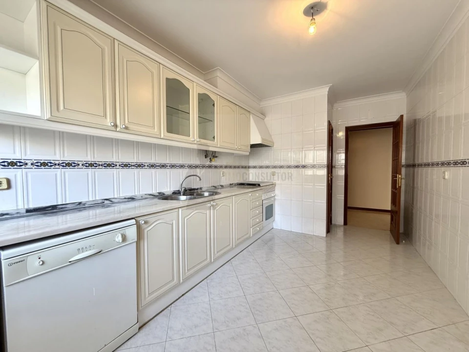 Apartamento T2 para Venda em Algueirão-Mem Martins Foto 24
