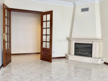 Apartamento T2 para Venda em Algueirão-Mem Martins