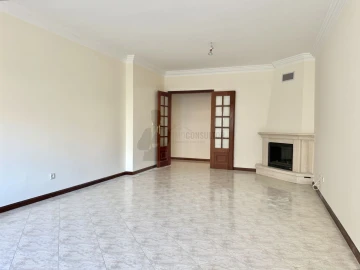 Apartamento T2 para Venda em Algueirão-Mem Martins