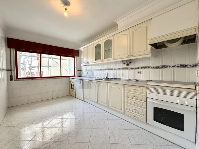 Apartamento T2 para Venda em Algueirão-Mem Martins Foto 25