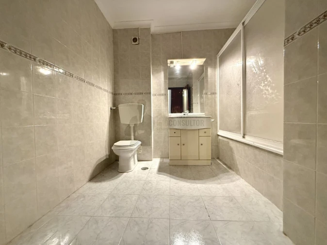 Apartamento T2 para Venda em Algueirão-Mem Martins Foto 10