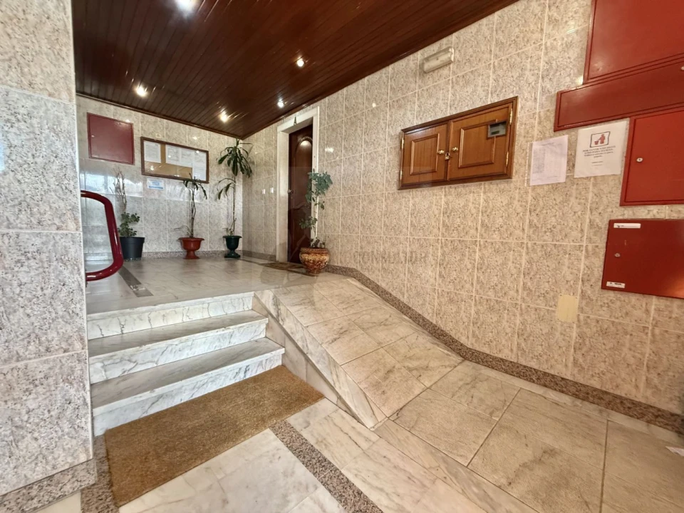 Apartamento T2 para Venda em Algueirão-Mem Martins Foto 27