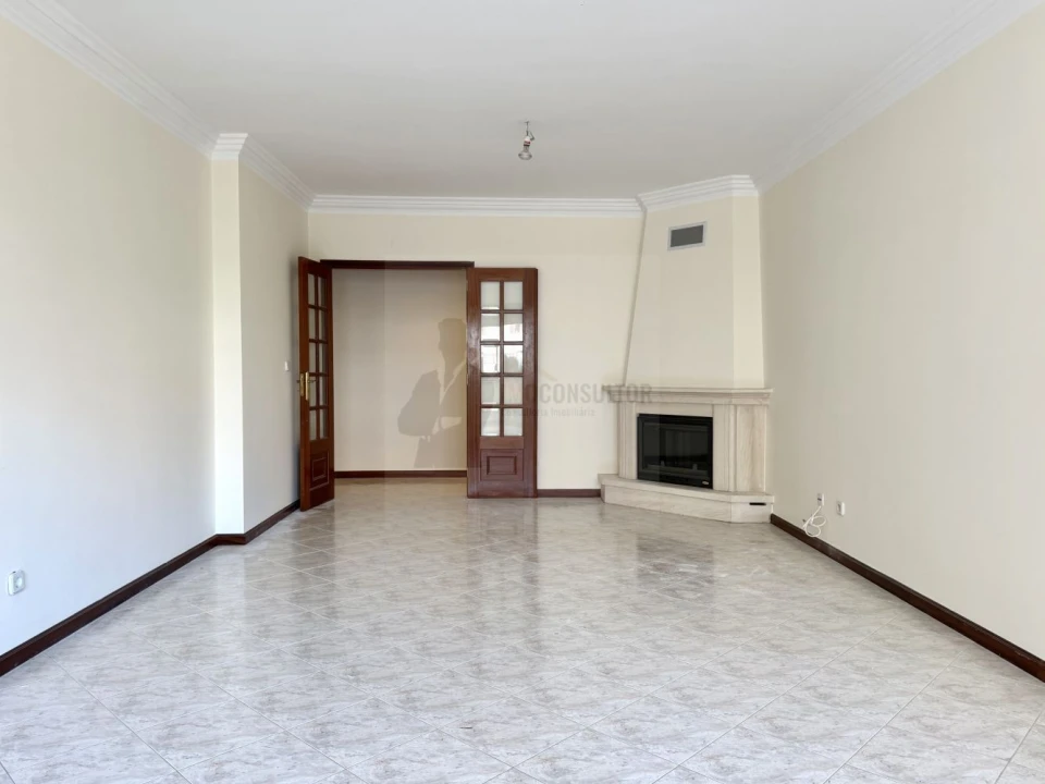 Apartamento T2 para Venda em Algueirão-Mem Martins Foto 6