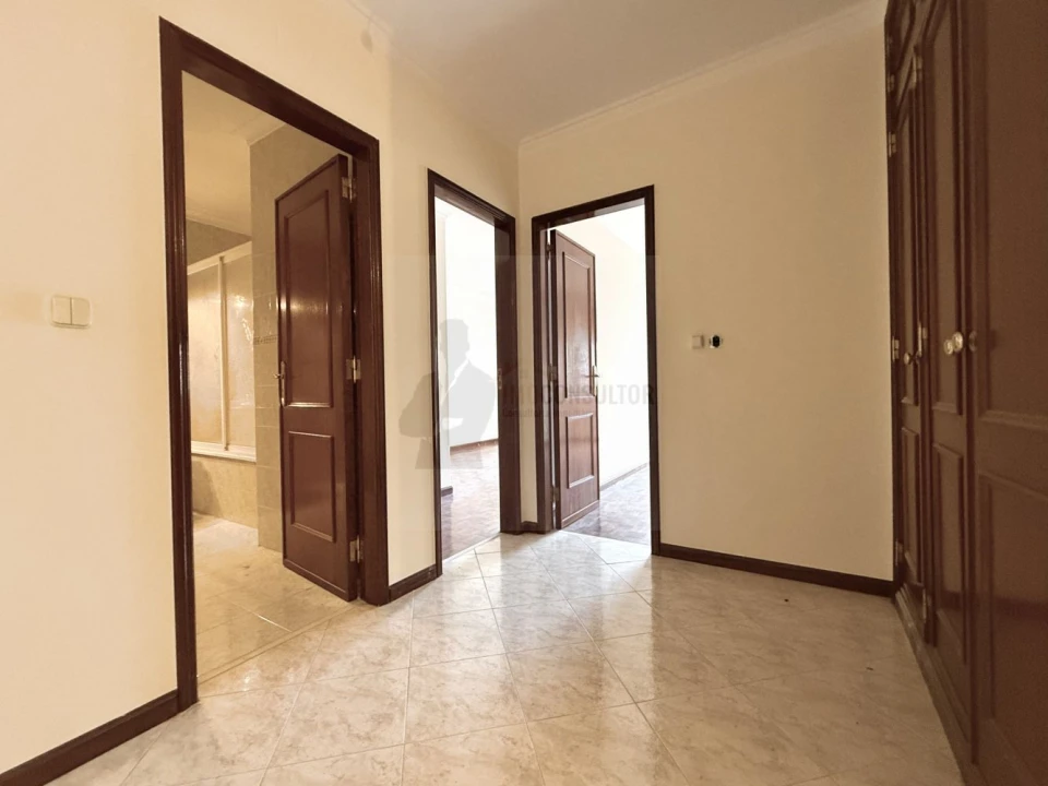 Apartamento T2 para Venda em Algueirão-Mem Martins Foto 9