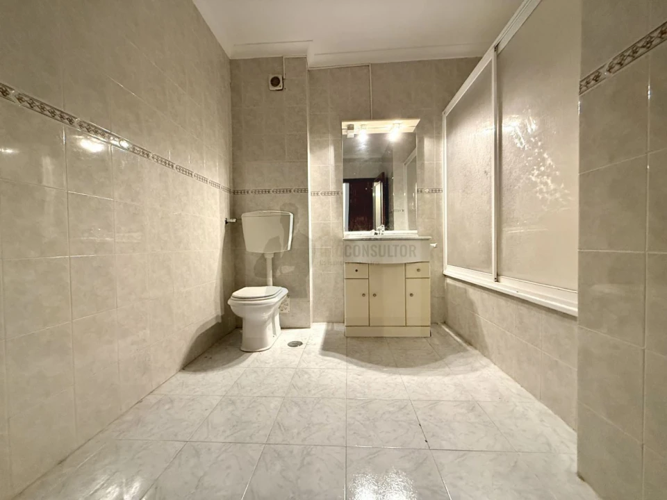Apartamento T2 para Venda em Algueirão-Mem Martins Foto 10