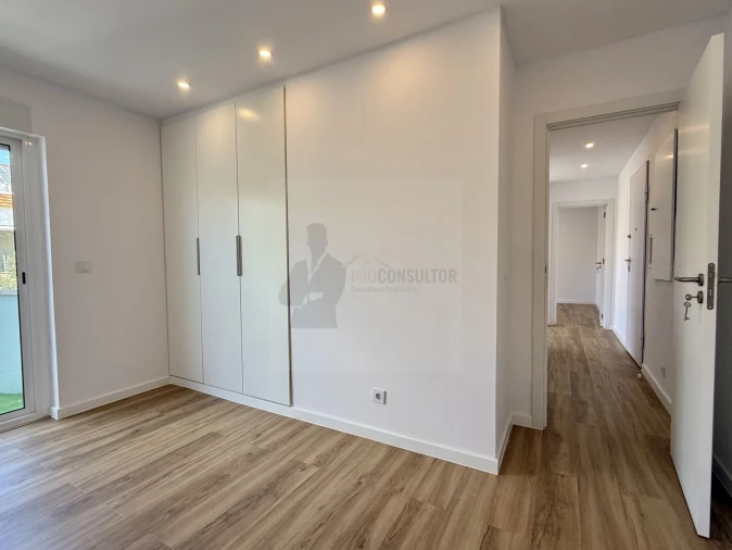 Apartamento T2 para Venda em Águas Livres Foto 16