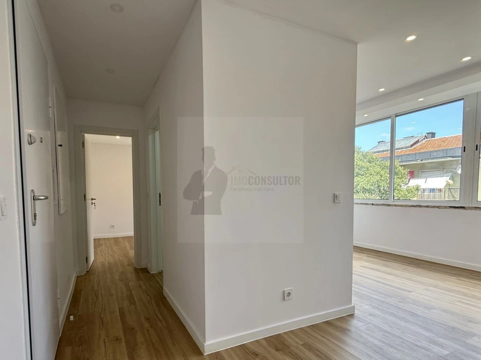 Apartamento T2 para Venda em Águas Livres Foto 1