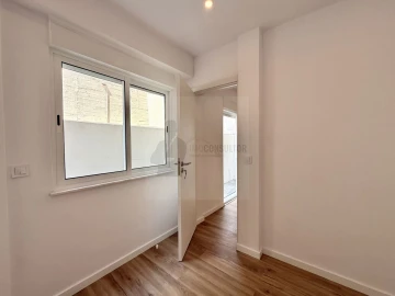 Apartamento T2 para Venda em Sacavém e Prior Velho