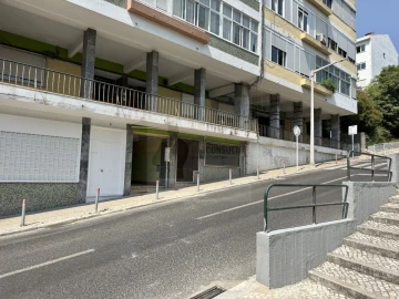 Apartamento T2 para Venda em Sacavém e Prior Velho