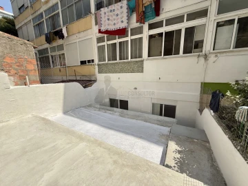 Apartamento T2 para Venda em Sacavém e Prior Velho