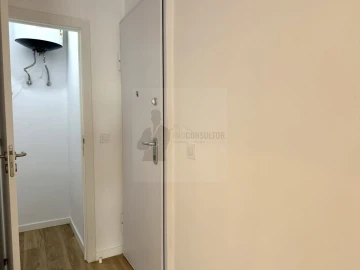 Apartamento T2 para Venda em Sacavém e Prior Velho