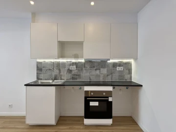 Apartamento T2 para Venda em Sacavém e Prior Velho