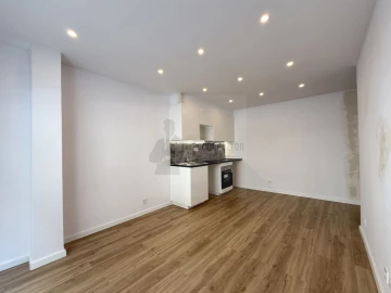 Apartamento T2 para Venda em Sacavém e Prior Velho