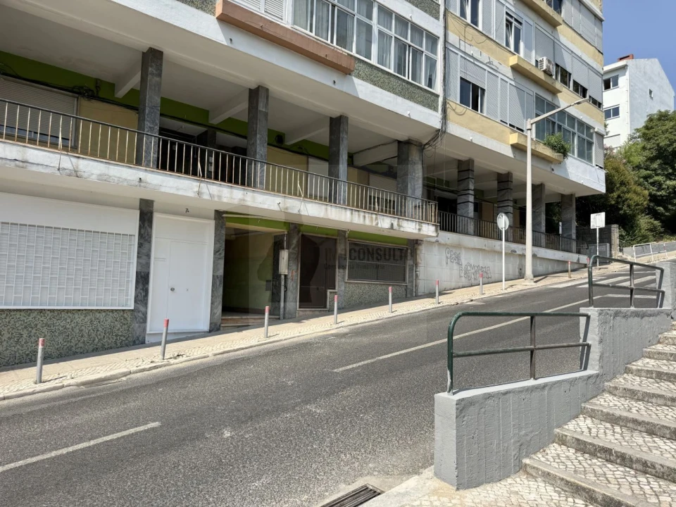 Apartamento T2 para Venda em Sacavém e Prior Velho Foto 30