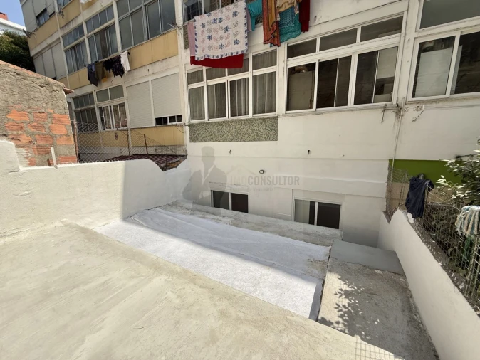 Apartamento T2 para Venda em Sacavém e Prior Velho Foto 6