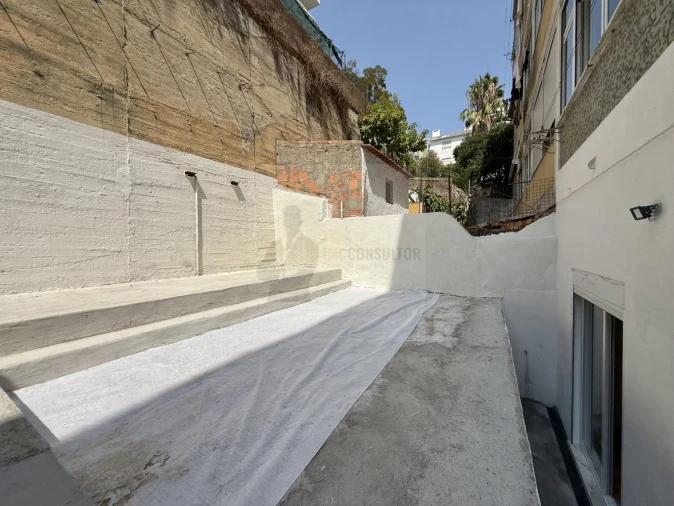 Apartamento T2 para Venda em Sacavém e Prior Velho Foto 8